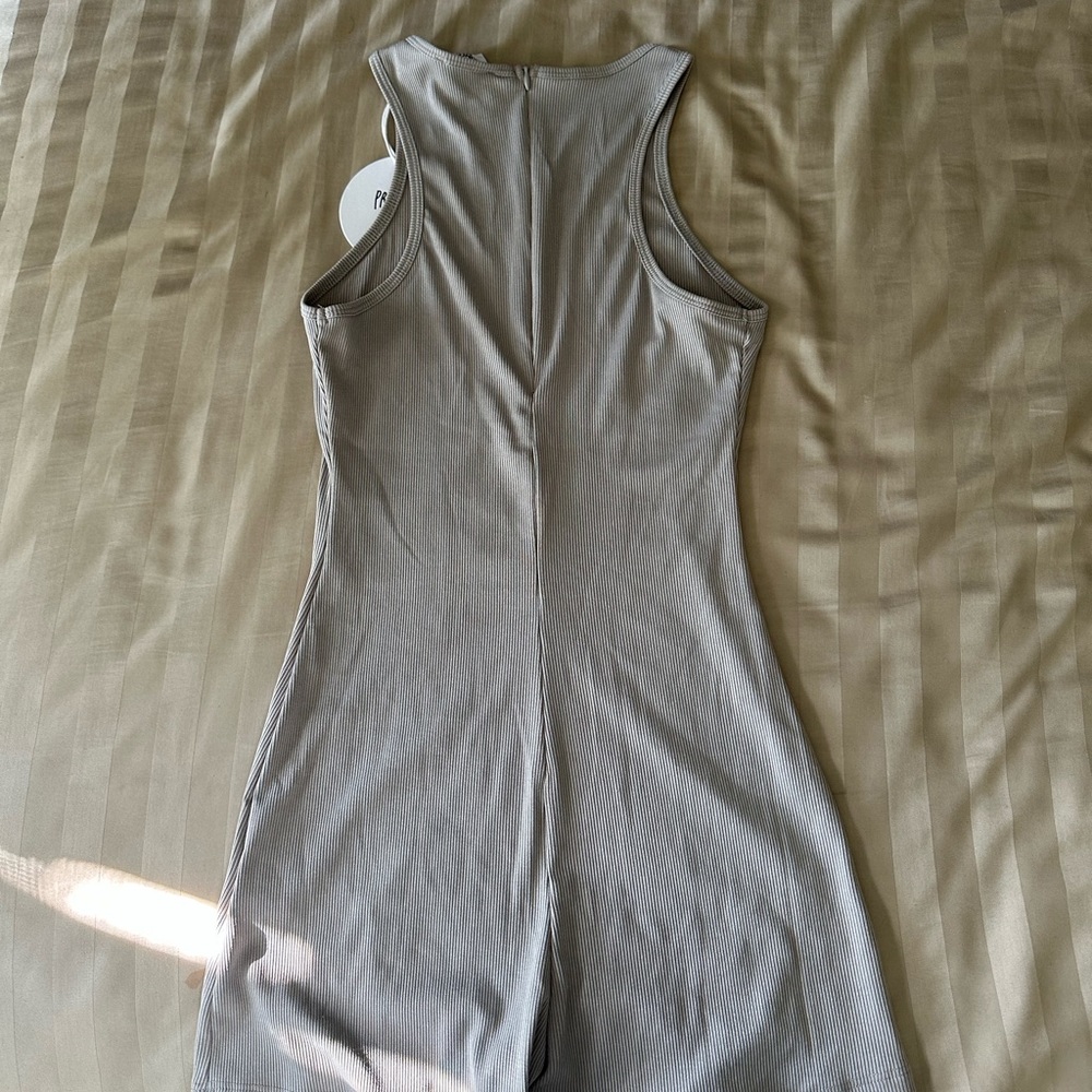 NWT Princess Polly Grey Romper Size US 4 - Picture 7 of 7